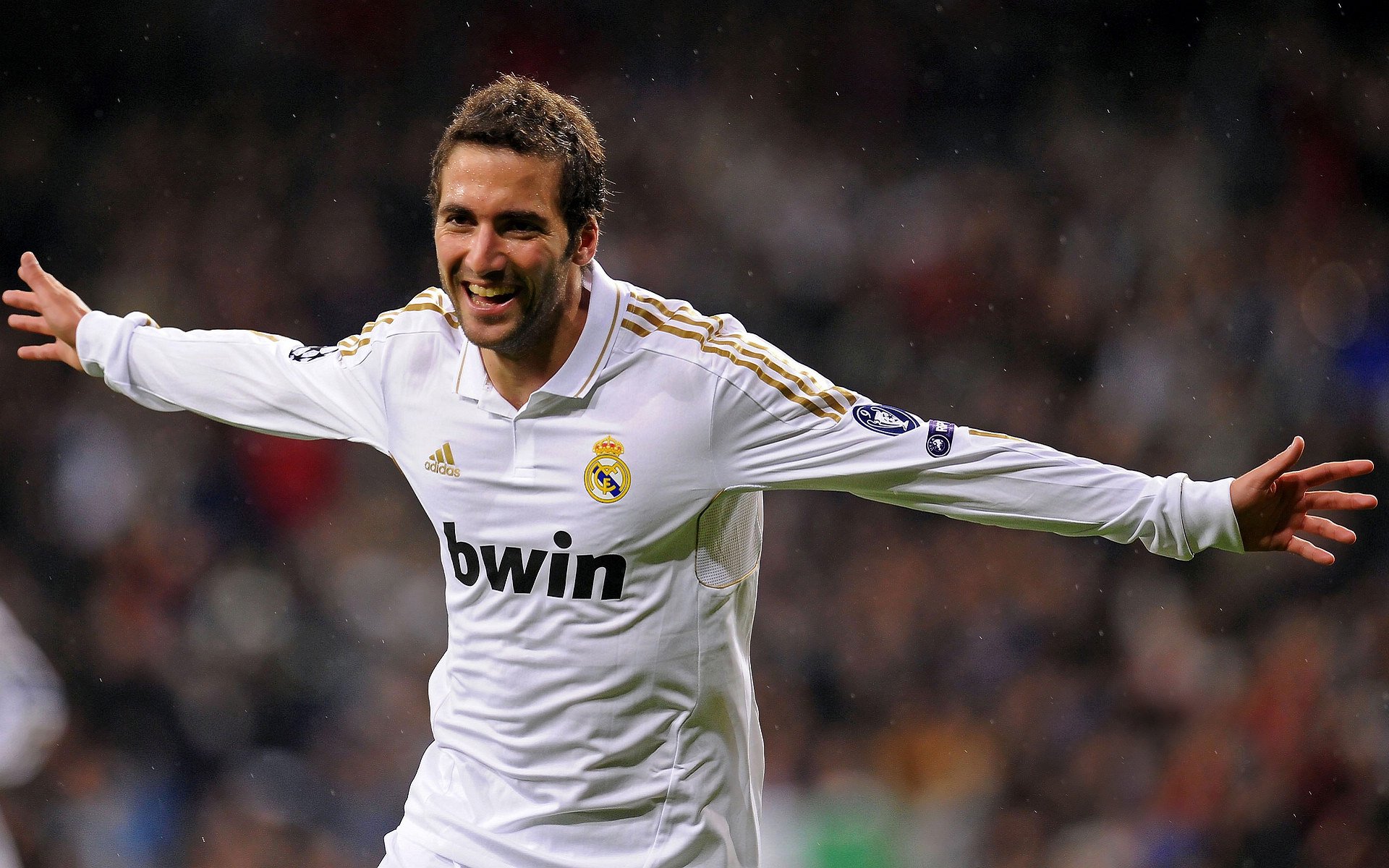 隆戈：从新西兰的希望到世界橄榄球的标志性人物